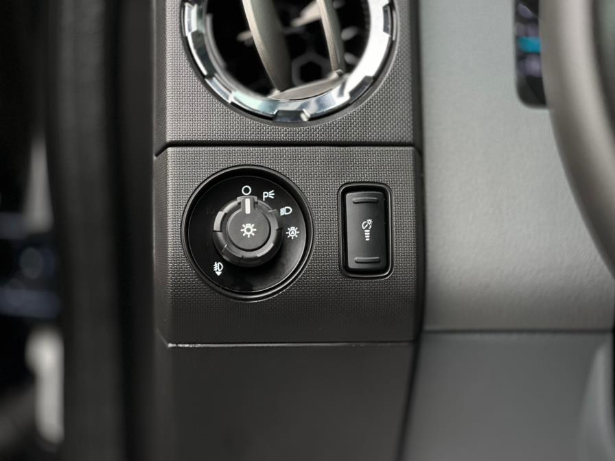 2016 Ford Super Duty F-350 SRW 4WD SuperCab 158" XLT, available for sale in Paterson, New Jersey | Speedway Motors LLC. Paterson, New Jersey 2016 Ford Super Duty F-350 SRW 4WD SuperCab 158" XLT, available for sale in Paterson, New Jersey | Speedway Motors LLC. Paterson, New Jersey