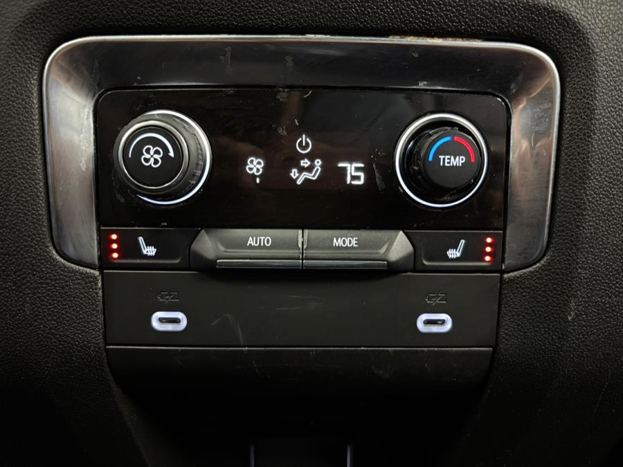2021 Chevrolet Suburban 4WD 4dr Premier, available for sale in Elizabeth, New Jersey | Dream Auto Group. Elizabeth, New Jersey 2021 Chevrolet Suburban 4WD 4dr Premier, available for sale in Elizabeth, New Jersey | Dream Auto Group. Elizabeth, New Jersey