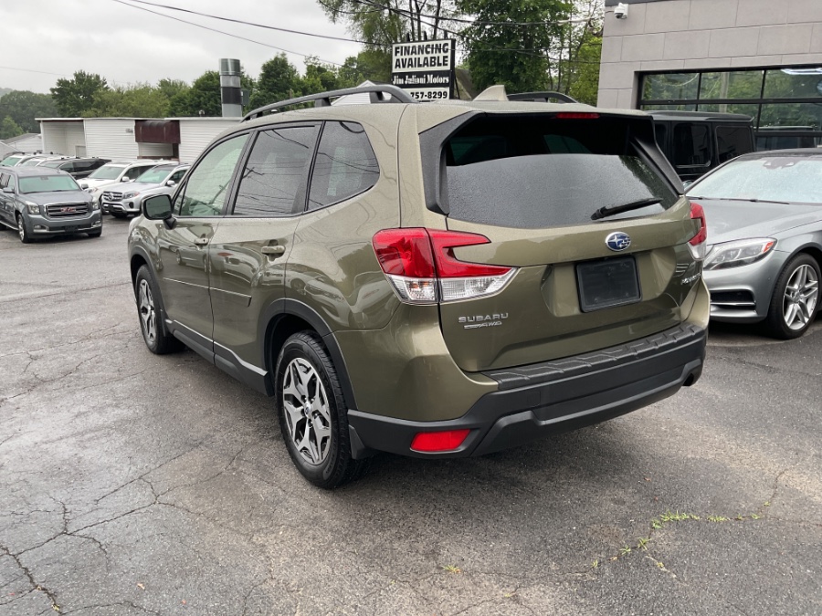 2022 Subaru Forester Premium CVT, available for sale in Waterbury, Connecticut | Jim Juliani Motors. Waterbury, Connecticut 2022 Subaru Forester Premium CVT, available for sale in Waterbury, Connecticut | Jim Juliani Motors. Waterbury, Connecticut