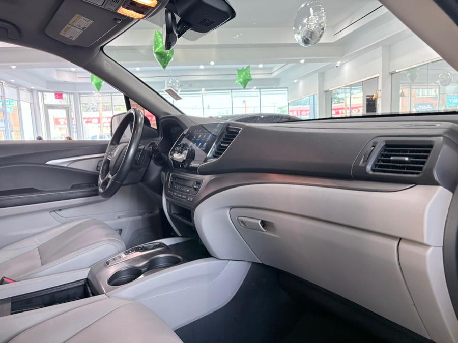 2021 Honda Pilot EX-L AWD, available for sale in Franklin Sq, New York | Long Island Auto Center. Franklin Sq, New York 2021 Honda Pilot EX-L AWD, available for sale in Franklin Sq, New York | Long Island Auto Center. Franklin Sq, New York
