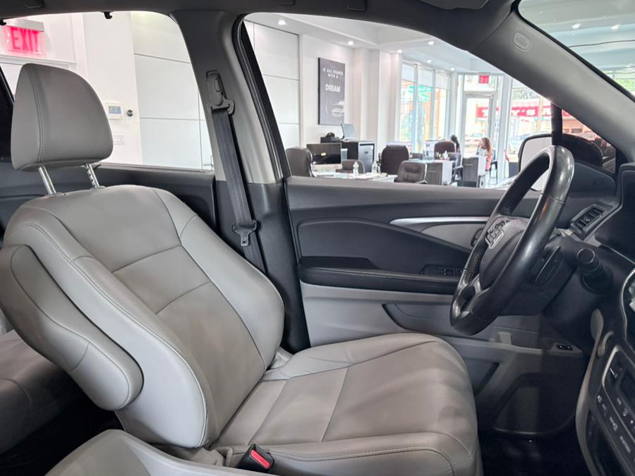 2021 Honda Pilot EX-L AWD, available for sale in Franklin Sq, New York | Long Island Auto Center. Franklin Sq, New York 2021 Honda Pilot EX-L AWD, available for sale in Franklin Sq, New York | Long Island Auto Center. Franklin Sq, New York
