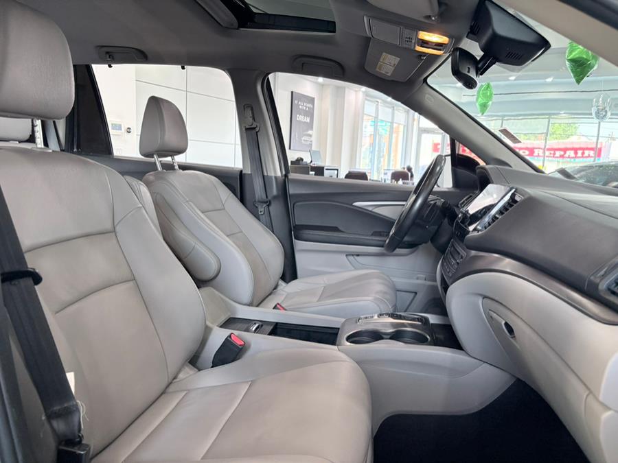 2021 Honda Pilot EX-L AWD, available for sale in Franklin Sq, New York | Long Island Auto Center. Franklin Sq, New York 2021 Honda Pilot EX-L AWD, available for sale in Franklin Sq, New York | Long Island Auto Center. Franklin Sq, New York
