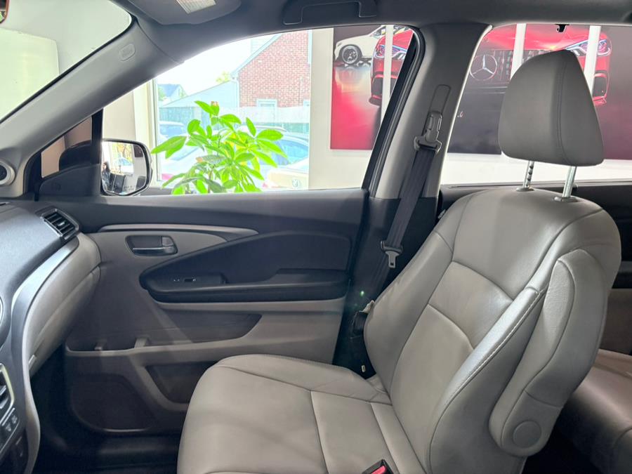 2021 Honda Pilot EX-L AWD, available for sale in Franklin Sq, New York | Long Island Auto Center. Franklin Sq, New York 2021 Honda Pilot EX-L AWD, available for sale in Franklin Sq, New York | Long Island Auto Center. Franklin Sq, New York