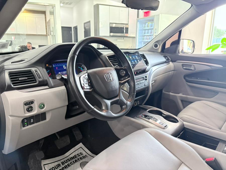 2021 Honda Pilot EX-L AWD, available for sale in Franklin Square, New York | Luxury Motor Club. Franklin Square, New York 2021 Honda Pilot EX-L AWD, available for sale in Franklin Square, New York | Luxury Motor Club. Franklin Square, New York