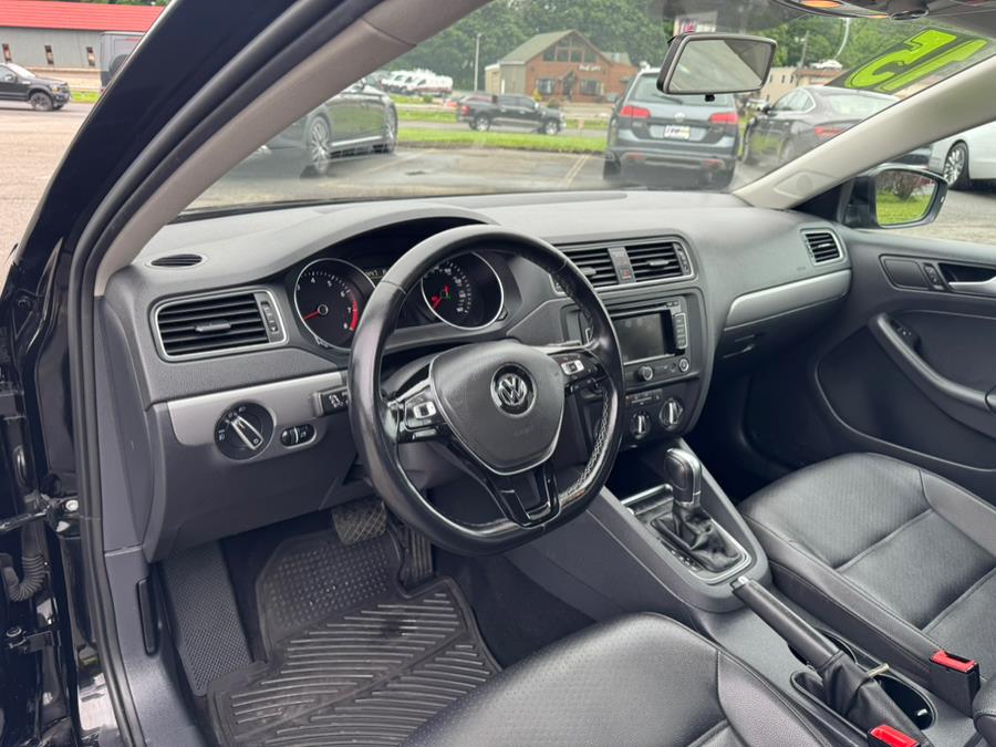 2015 Volkswagen Jetta Sedan 4dr Auto 1.8T SE w/Connectivity/Navigation, available for sale in Berlin, Connecticut | Tru Auto Mall. Berlin, Connecticut 2015 Volkswagen Jetta Sedan 4dr Auto 1.8T SE w/Connectivity/Navigation, available for sale in Berlin, Connecticut | Tru Auto Mall. Berlin, Connecticut