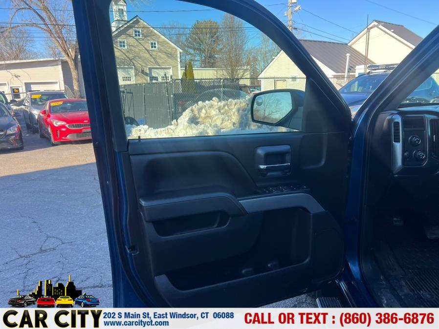2018 Chevrolet Silverado 1500 4WD Crew Cab 143.5" LT w/1LT, available for sale in East Windsor, Connecticut | Car City LLC. East Windsor, Connecticut 2018 Chevrolet Silverado 1500 4WD Crew Cab 143.5" LT w/1LT, available for sale in East Windsor, Connecticut | Car City LLC. East Windsor, Connecticut
