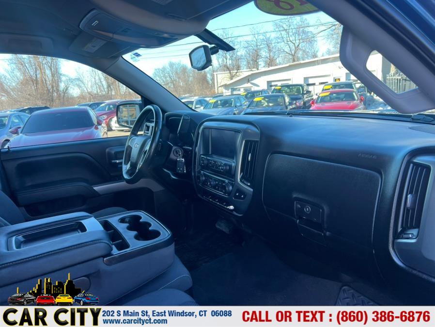2018 Chevrolet Silverado 1500 4WD Crew Cab 143.5" LT w/1LT, available for sale in East Windsor, Connecticut | Car City LLC. East Windsor, Connecticut 2018 Chevrolet Silverado 1500 4WD Crew Cab 143.5" LT w/1LT, available for sale in East Windsor, Connecticut | Car City LLC. East Windsor, Connecticut