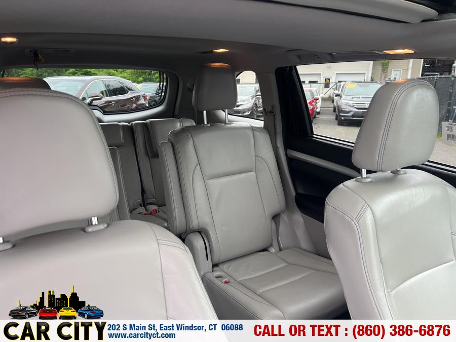 2017 Toyota Highlander XLE V6 AWD (Natl), available for sale in East Windsor, Connecticut | Car City LLC. East Windsor, Connecticut 2017 Toyota Highlander XLE V6 AWD (Natl), available for sale in East Windsor, Connecticut | Car City LLC. East Windsor, Connecticut