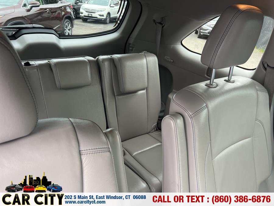 2017 Toyota Highlander XLE V6 AWD (Natl), available for sale in East Windsor, Connecticut | Car City LLC. East Windsor, Connecticut 2017 Toyota Highlander XLE V6 AWD (Natl), available for sale in East Windsor, Connecticut | Car City LLC. East Windsor, Connecticut