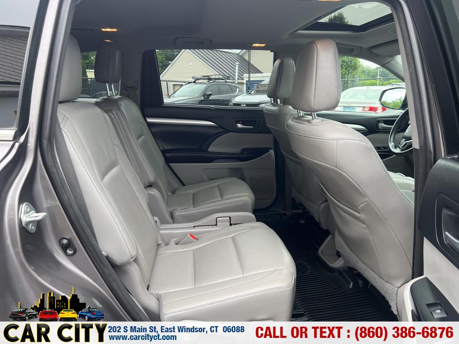 2017 Toyota Highlander XLE V6 AWD (Natl), available for sale in East Windsor, Connecticut | Car City LLC. East Windsor, Connecticut 2017 Toyota Highlander XLE V6 AWD (Natl), available for sale in East Windsor, Connecticut | Car City LLC. East Windsor, Connecticut
