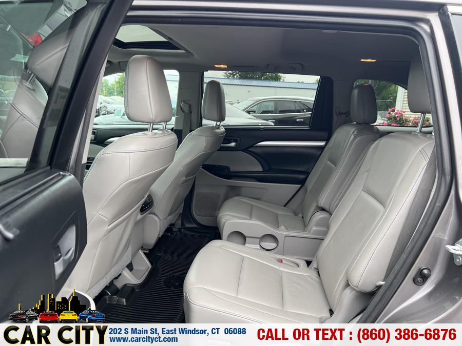 2017 Toyota Highlander XLE V6 AWD (Natl), available for sale in East Windsor, Connecticut | Car City LLC. East Windsor, Connecticut 2017 Toyota Highlander XLE V6 AWD (Natl), available for sale in East Windsor, Connecticut | Car City LLC. East Windsor, Connecticut