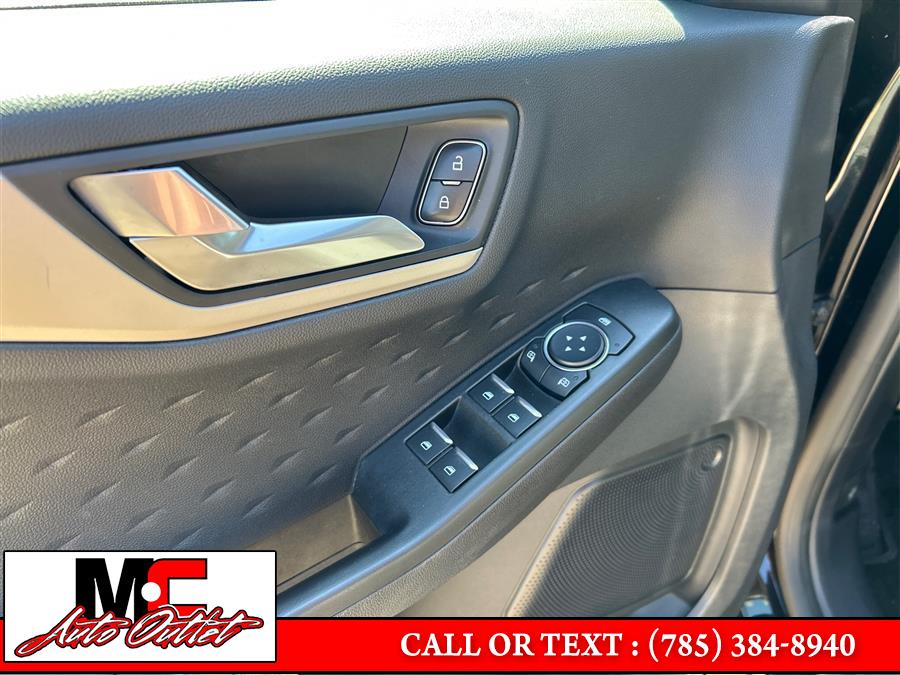 2020 Ford Escape SE AWD, available for sale in Colby, Kansas | M C Auto Outlet Inc. Colby, Kansas 2020 Ford Escape SE AWD, available for sale in Colby, Kansas | M C Auto Outlet Inc. Colby, Kansas