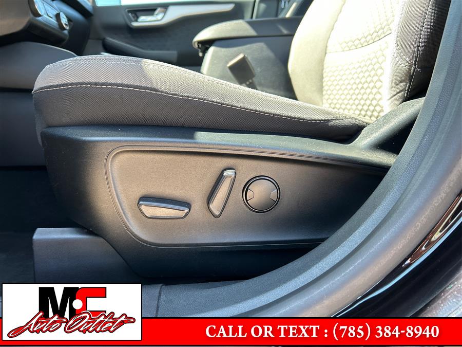 2020 Ford Escape SE AWD, available for sale in Colby, Kansas | M C Auto Outlet Inc. Colby, Kansas 2020 Ford Escape SE AWD, available for sale in Colby, Kansas | M C Auto Outlet Inc. Colby, Kansas