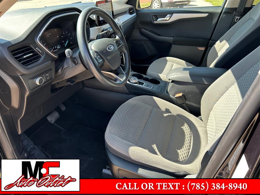2020 Ford Escape SE AWD, available for sale in Colby, Kansas | M C Auto Outlet Inc. Colby, Kansas 2020 Ford Escape SE AWD, available for sale in Colby, Kansas | M C Auto Outlet Inc. Colby, Kansas