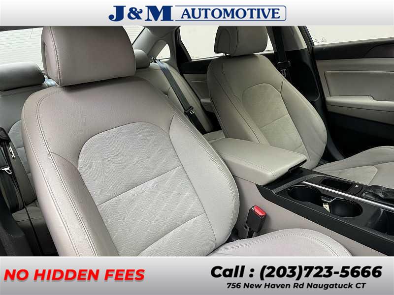 2016 Hyundai Sonata 2.4L Sport, available for sale in Naugatuck, Connecticut | J&M Automotive Sls&Svc LLC. Naugatuck, Connecticut 2016 Hyundai Sonata 2.4L Sport, available for sale in Naugatuck, Connecticut | J&M Automotive Sls&Svc LLC. Naugatuck, Connecticut