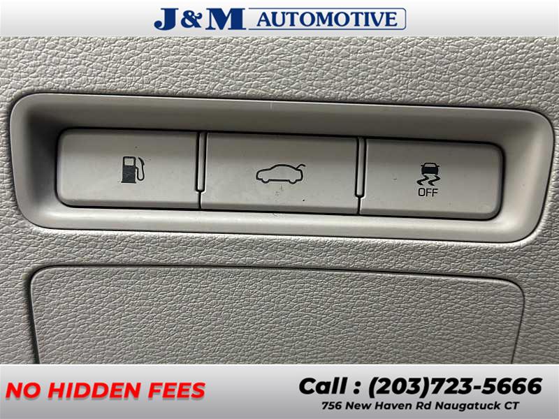 2016 Hyundai Sonata 2.4L Sport, available for sale in Naugatuck, Connecticut | J&M Automotive Sls&Svc LLC. Naugatuck, Connecticut 2016 Hyundai Sonata 2.4L Sport, available for sale in Naugatuck, Connecticut | J&M Automotive Sls&Svc LLC. Naugatuck, Connecticut