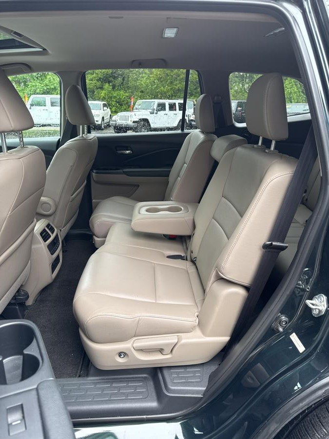 2016 Honda Pilot AWD 4dr EX-L, available for sale in Branford, Connecticut | Al Mac Motors 2. Branford, Connecticut 2016 Honda Pilot AWD 4dr EX-L, available for sale in Branford, Connecticut | Al Mac Motors 2. Branford, Connecticut
