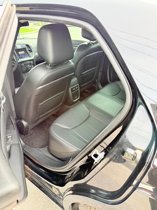 2016 Chrysler 300 4dr Sdn Limited RWD, available for sale in Kissimmee, Florida | Nationwide Auto Trading LLC. Kissimmee, Florida 2016 Chrysler 300 4dr Sdn Limited RWD, available for sale in Kissimmee, Florida | Nationwide Auto Trading LLC. Kissimmee, Florida