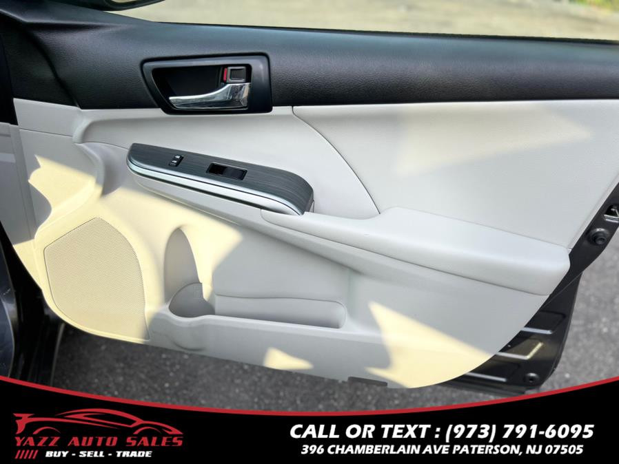 2012 Toyota Camry Hybrid 4dr Sdn XLE, available for sale in Paterson, New Jersey | Yazz Auto Sales. Paterson, New Jersey 2012 Toyota Camry Hybrid 4dr Sdn XLE, available for sale in Paterson, New Jersey | Yazz Auto Sales. Paterson, New Jersey