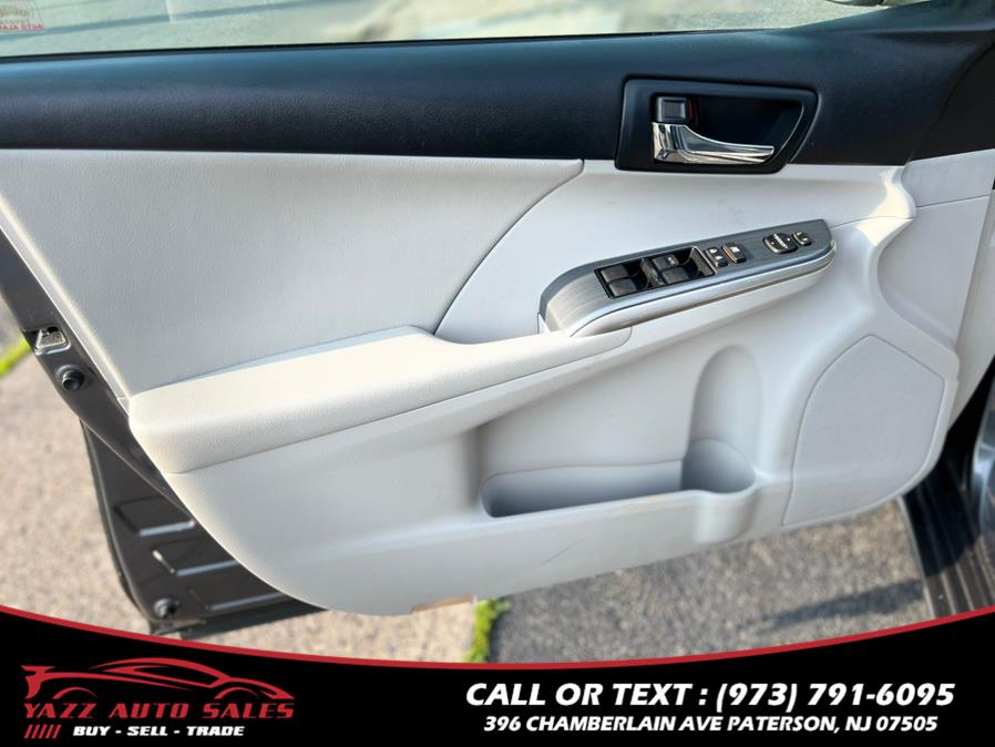 2012 Toyota Camry Hybrid 4dr Sdn XLE, available for sale in Paterson, New Jersey | Yazz Auto Sales. Paterson, New Jersey 2012 Toyota Camry Hybrid 4dr Sdn XLE, available for sale in Paterson, New Jersey | Yazz Auto Sales. Paterson, New Jersey