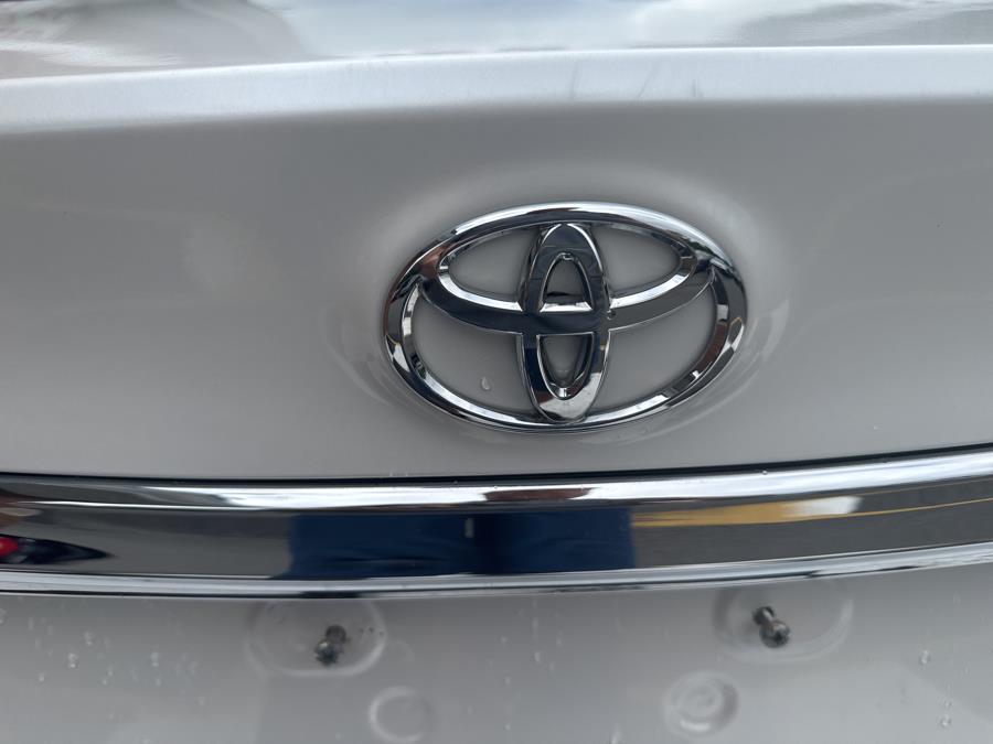 2013 Toyota Avalon 4dr Sdn XLE, available for sale in Waterbury, Connecticut | National Auto Brokers, Inc.. Waterbury, Connecticut 2013 Toyota Avalon 4dr Sdn XLE, available for sale in Waterbury, Connecticut | National Auto Brokers, Inc.. Waterbury, Connecticut