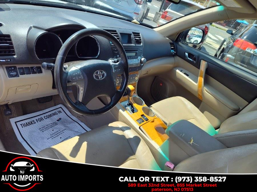 2008 Toyota Highlander Hybrid 4WD 4dr Limited w/3rd Row (Natl), available for sale in Paterson, New Jersey | NJ Auto Imports. Paterson, New Jersey 2008 Toyota Highlander Hybrid 4WD 4dr Limited w/3rd Row (Natl), available for sale in Paterson, New Jersey | NJ Auto Imports. Paterson, New Jersey
