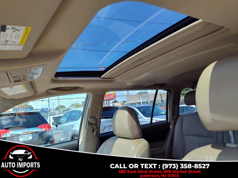 2008 Toyota Highlander Hybrid 4WD 4dr Limited w/3rd Row (Natl), available for sale in Paterson, New Jersey | NJ Auto Imports. Paterson, New Jersey 2008 Toyota Highlander Hybrid 4WD 4dr Limited w/3rd Row (Natl), available for sale in Paterson, New Jersey | NJ Auto Imports. Paterson, New Jersey