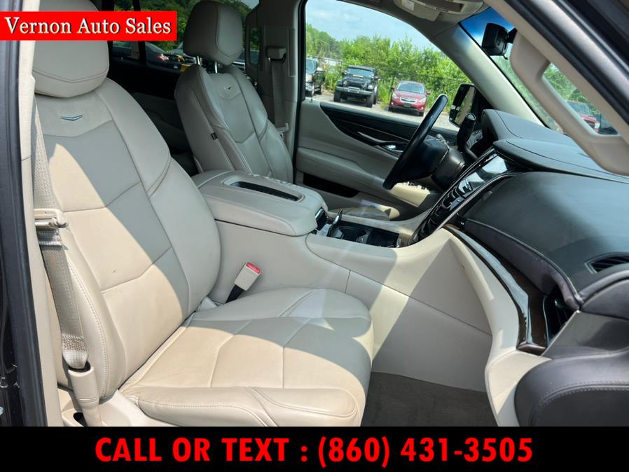2018 Cadillac Escalade 4WD 4dr Luxury, available for sale in Manchester, Connecticut | Vernon Auto Sale & Service. Manchester, Connecticut 2018 Cadillac Escalade 4WD 4dr Luxury, available for sale in Manchester, Connecticut | Vernon Auto Sale & Service. Manchester, Connecticut