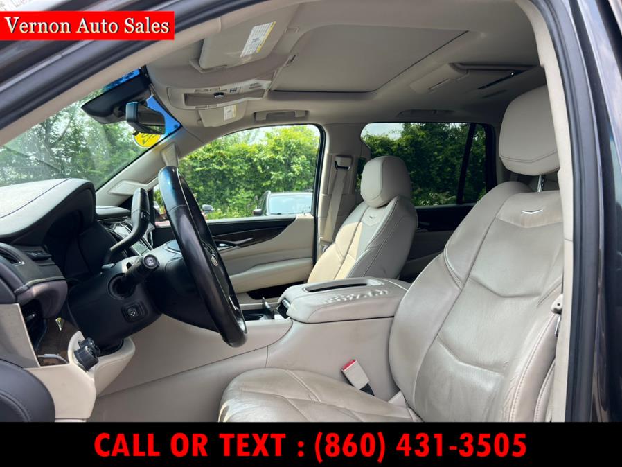 2018 Cadillac Escalade 4WD 4dr Luxury, available for sale in Manchester, Connecticut | Vernon Auto Sale & Service. Manchester, Connecticut 2018 Cadillac Escalade 4WD 4dr Luxury, available for sale in Manchester, Connecticut | Vernon Auto Sale & Service. Manchester, Connecticut