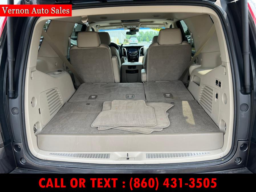 2018 Cadillac Escalade 4WD 4dr Luxury, available for sale in Manchester, Connecticut | Vernon Auto Sale & Service. Manchester, Connecticut 2018 Cadillac Escalade 4WD 4dr Luxury, available for sale in Manchester, Connecticut | Vernon Auto Sale & Service. Manchester, Connecticut