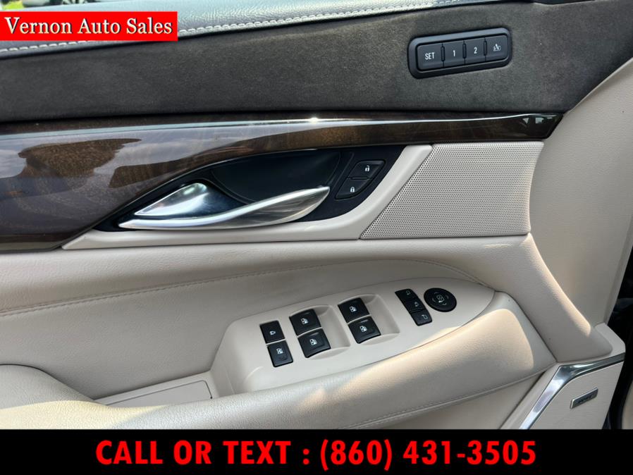 2018 Cadillac Escalade 4WD 4dr Luxury, available for sale in Manchester, Connecticut | Vernon Auto Sale & Service. Manchester, Connecticut 2018 Cadillac Escalade 4WD 4dr Luxury, available for sale in Manchester, Connecticut | Vernon Auto Sale & Service. Manchester, Connecticut