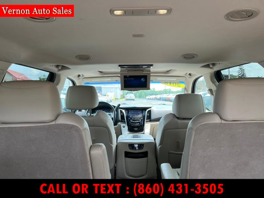 2018 Cadillac Escalade 4WD 4dr Luxury, available for sale in Manchester, Connecticut | Vernon Auto Sale & Service. Manchester, Connecticut 2018 Cadillac Escalade 4WD 4dr Luxury, available for sale in Manchester, Connecticut | Vernon Auto Sale & Service. Manchester, Connecticut