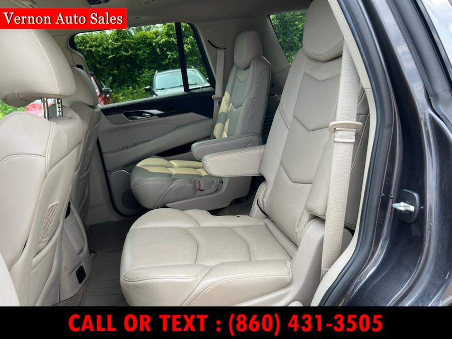 2018 Cadillac Escalade 4WD 4dr Luxury, available for sale in Manchester, Connecticut | Vernon Auto Sale & Service. Manchester, Connecticut 2018 Cadillac Escalade 4WD 4dr Luxury, available for sale in Manchester, Connecticut | Vernon Auto Sale & Service. Manchester, Connecticut