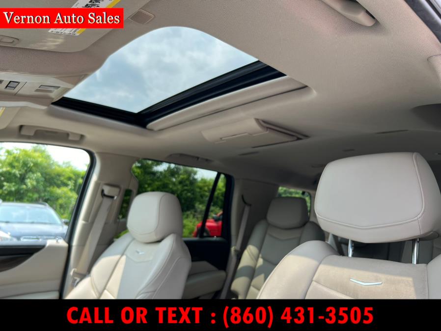 2018 Cadillac Escalade 4WD 4dr Luxury, available for sale in Manchester, Connecticut | Vernon Auto Sale & Service. Manchester, Connecticut 2018 Cadillac Escalade 4WD 4dr Luxury, available for sale in Manchester, Connecticut | Vernon Auto Sale & Service. Manchester, Connecticut