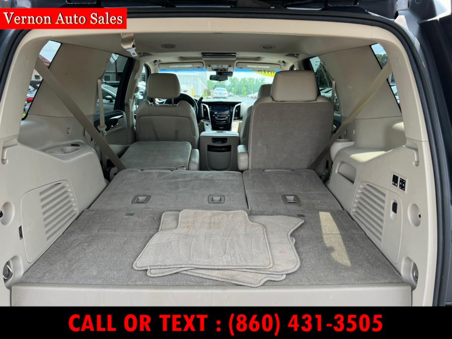 2018 Cadillac Escalade 4WD 4dr Luxury, available for sale in Manchester, Connecticut | Vernon Auto Sale & Service. Manchester, Connecticut 2018 Cadillac Escalade 4WD 4dr Luxury, available for sale in Manchester, Connecticut | Vernon Auto Sale & Service. Manchester, Connecticut