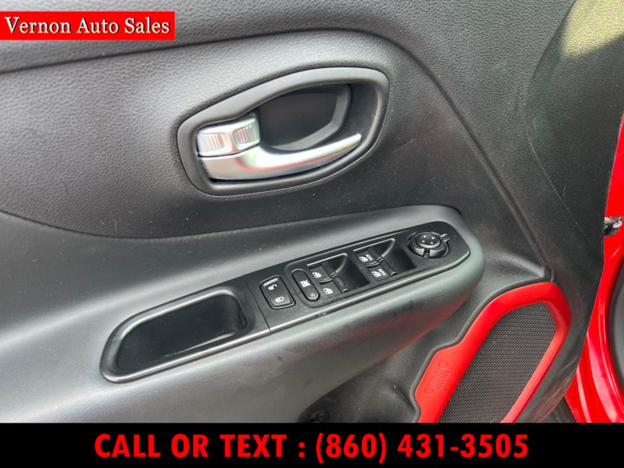 2015 Jeep Renegade 4WD 4dr Trailhawk, available for sale in Manchester, Connecticut | Vernon Auto Sale & Service. Manchester, Connecticut 2015 Jeep Renegade 4WD 4dr Trailhawk, available for sale in Manchester, Connecticut | Vernon Auto Sale & Service. Manchester, Connecticut