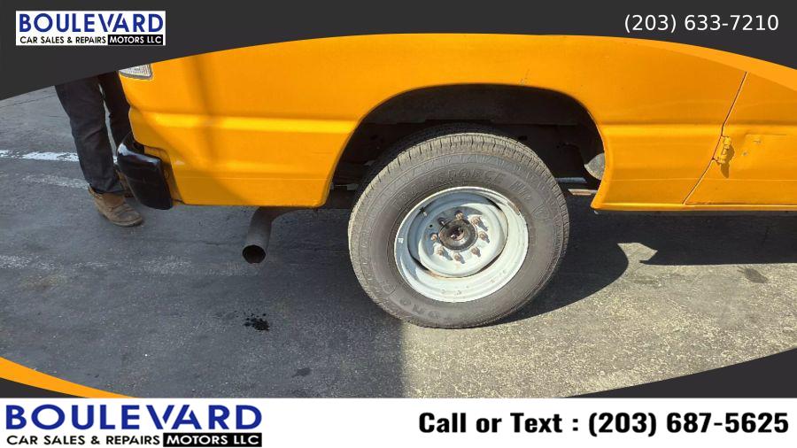 2013 Ford E350 Super Duty Passenger XL Van 3D, available for sale in New Haven, Connecticut | Boulevard Motors LLC. New Haven, Connecticut 2013 Ford E350 Super Duty Passenger XL Van 3D, available for sale in New Haven, Connecticut | Boulevard Motors LLC. New Haven, Connecticut