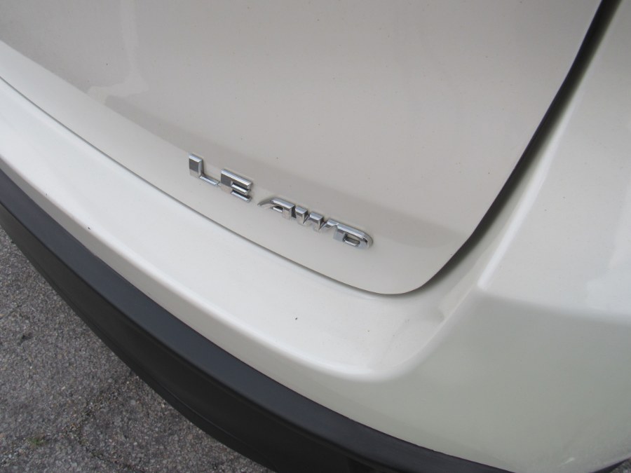 2014 Toyota Highlander LE, available for sale in Worcester, Massachusetts | Hilario's Auto Sales Inc.. Worcester, Massachusetts 2014 Toyota Highlander LE, available for sale in Worcester, Massachusetts | Hilario's Auto Sales Inc.. Worcester, Massachusetts