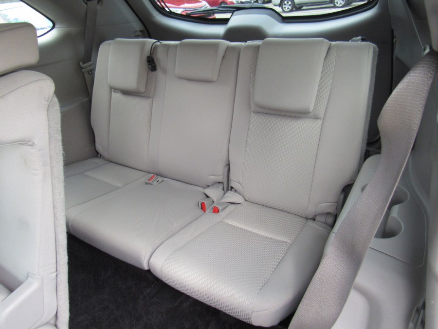 2014 Toyota Highlander LE, available for sale in Worcester, Massachusetts | Hilario's Auto Sales Inc.. Worcester, Massachusetts 2014 Toyota Highlander LE, available for sale in Worcester, Massachusetts | Hilario's Auto Sales Inc.. Worcester, Massachusetts