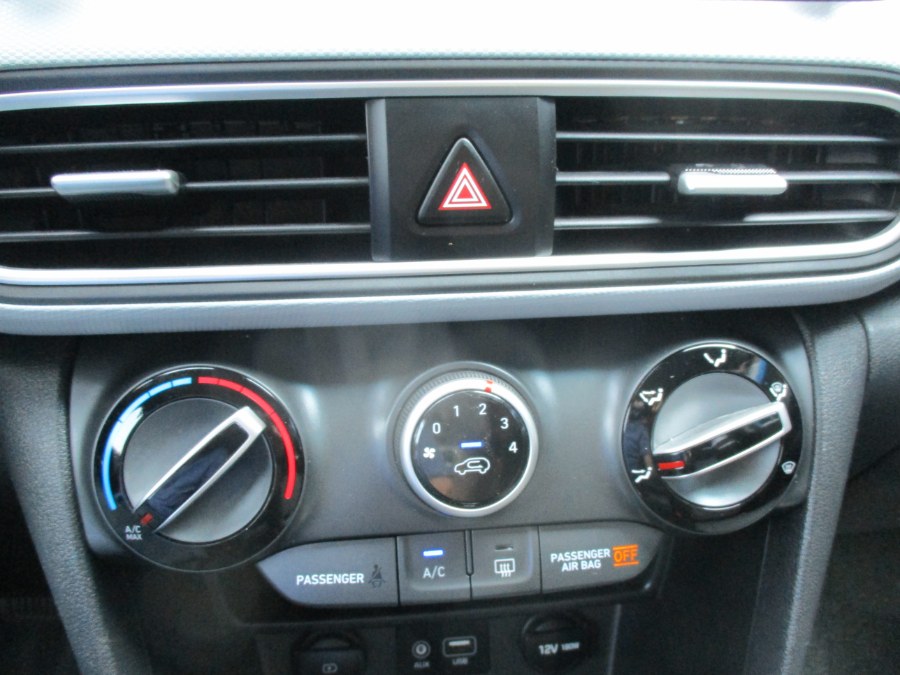 2019 Hyundai Kona SE Auto AWD, available for sale in Meriden, Connecticut | Cos Central Auto. Meriden, Connecticut 2019 Hyundai Kona SE Auto AWD, available for sale in Meriden, Connecticut | Cos Central Auto. Meriden, Connecticut