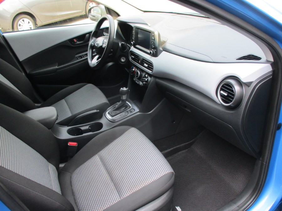 2019 Hyundai Kona SE Auto AWD, available for sale in Meriden, Connecticut | Cos Central Auto. Meriden, Connecticut 2019 Hyundai Kona SE Auto AWD, available for sale in Meriden, Connecticut | Cos Central Auto. Meriden, Connecticut