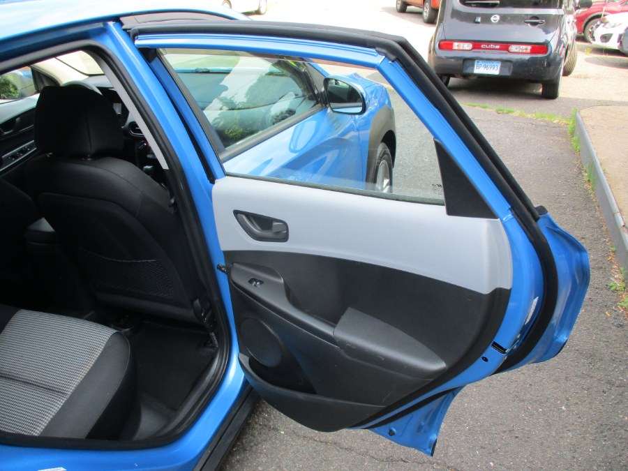 2019 Hyundai Kona SE Auto AWD, available for sale in Meriden, Connecticut | Cos Central Auto. Meriden, Connecticut 2019 Hyundai Kona SE Auto AWD, available for sale in Meriden, Connecticut | Cos Central Auto. Meriden, Connecticut