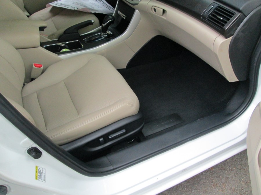 2014 Honda Accord Sedan 4dr I4 CVT EX-L, available for sale in Levittown, Pennsylvania | Levittown Auto. Levittown, Pennsylvania 2014 Honda Accord Sedan 4dr I4 CVT EX-L, available for sale in Levittown, Pennsylvania | Levittown Auto. Levittown, Pennsylvania