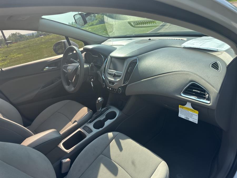2017 Chevrolet Cruze 4dr Sdn 1.4L LS w/1SB, available for sale in Beavercreek, Ohio | Wholesale Direct Motors. Beavercreek, Ohio 2017 Chevrolet Cruze 4dr Sdn 1.4L LS w/1SB, available for sale in Beavercreek, Ohio | Wholesale Direct Motors. Beavercreek, Ohio