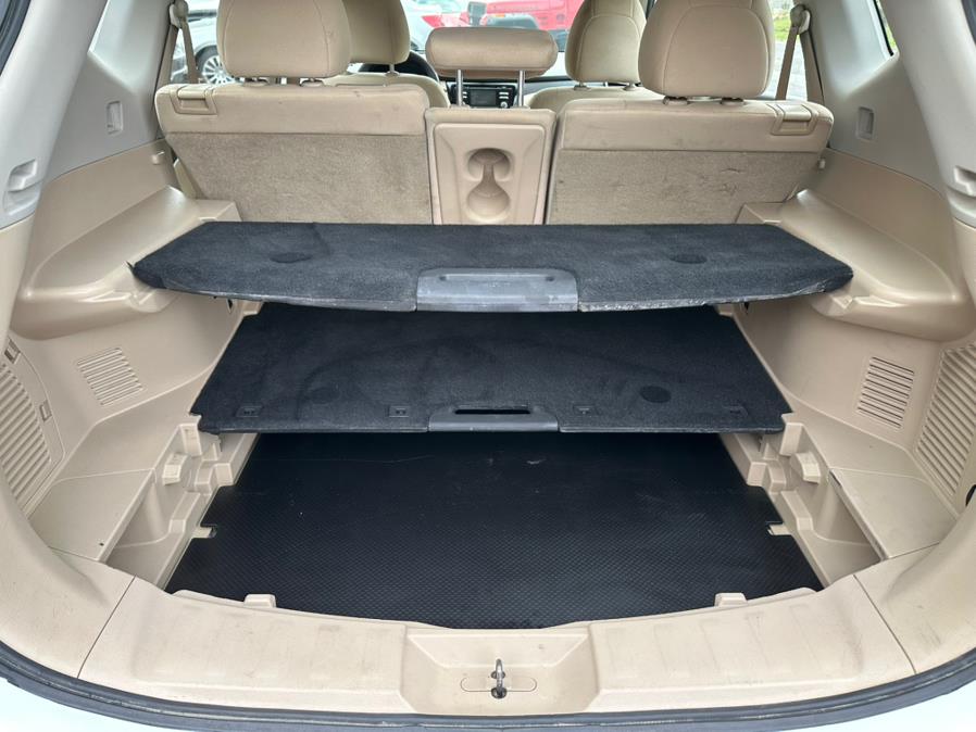2016 Nissan Rogue FWD 4dr SV, available for sale in New Britain, Connecticut | Central Auto Sales & Service. New Britain, Connecticut 2016 Nissan Rogue FWD 4dr SV, available for sale in New Britain, Connecticut | Central Auto Sales & Service. New Britain, Connecticut