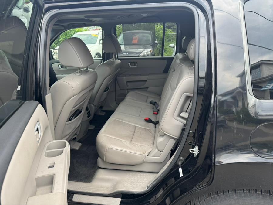 2011 Honda Pilot 4WD 4dr EX-L w/RES, available for sale in East Windsor, Connecticut | A1 Auto Sale LLC. East Windsor, Connecticut 2011 Honda Pilot 4WD 4dr EX-L w/RES, available for sale in East Windsor, Connecticut | A1 Auto Sale LLC. East Windsor, Connecticut