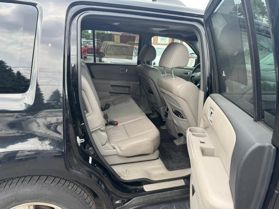 2011 Honda Pilot 4WD 4dr EX-L w/RES, available for sale in East Windsor, Connecticut | A1 Auto Sale LLC. East Windsor, Connecticut 2011 Honda Pilot 4WD 4dr EX-L w/RES, available for sale in East Windsor, Connecticut | A1 Auto Sale LLC. East Windsor, Connecticut