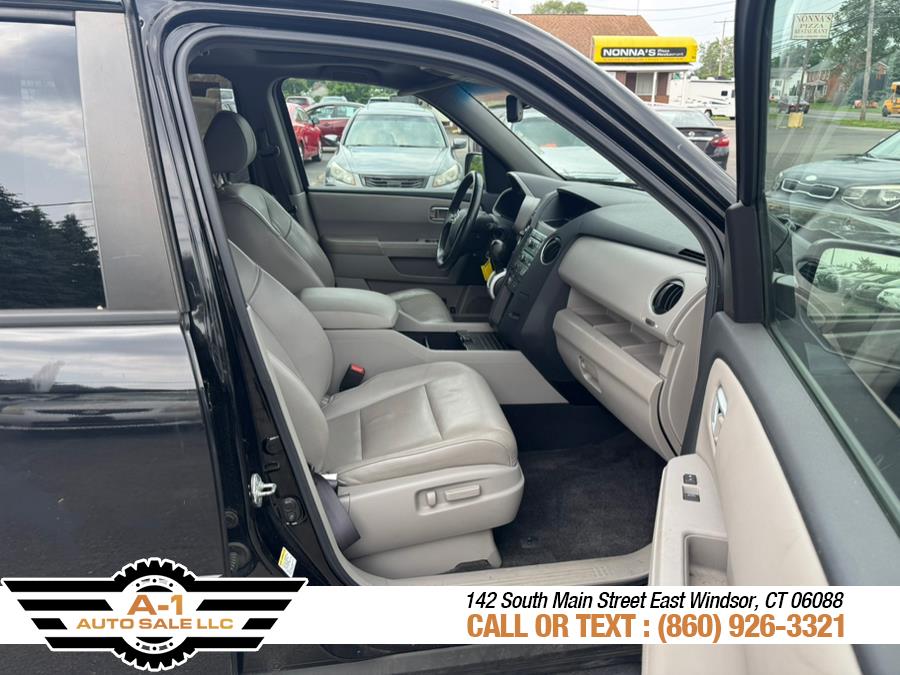 2011 Honda Pilot 4WD 4dr EX-L w/RES, available for sale in East Windsor, Connecticut | A1 Auto Sale LLC. East Windsor, Connecticut 2011 Honda Pilot 4WD 4dr EX-L w/RES, available for sale in East Windsor, Connecticut | A1 Auto Sale LLC. East Windsor, Connecticut