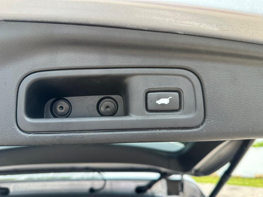 2017 Honda Pilot Touring AWD, available for sale in South Windsor, Connecticut | Mike And Tony Auto Sales, Inc. South Windsor, Connecticut 2017 Honda Pilot Touring AWD, available for sale in South Windsor, Connecticut | Mike And Tony Auto Sales, Inc. South Windsor, Connecticut