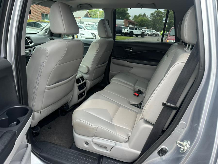 2017 Honda Pilot Touring AWD, available for sale in South Windsor, Connecticut | Mike And Tony Auto Sales, Inc. South Windsor, Connecticut 2017 Honda Pilot Touring AWD, available for sale in South Windsor, Connecticut | Mike And Tony Auto Sales, Inc. South Windsor, Connecticut